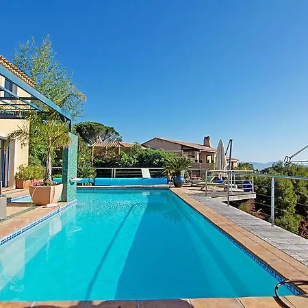 Holiday home Saint-aygulf Sleeps 6 Pool Air Con Wifi